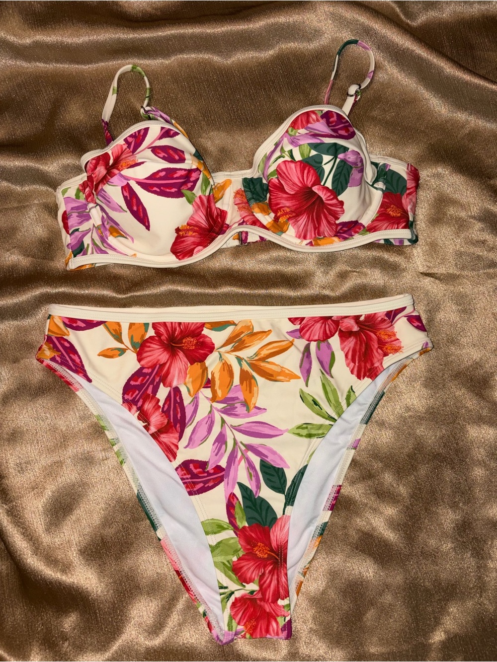 Cupshe Cream Floral Underwire High-Waist Bikini with Multicolor Flowers - Picture 2 of 7
